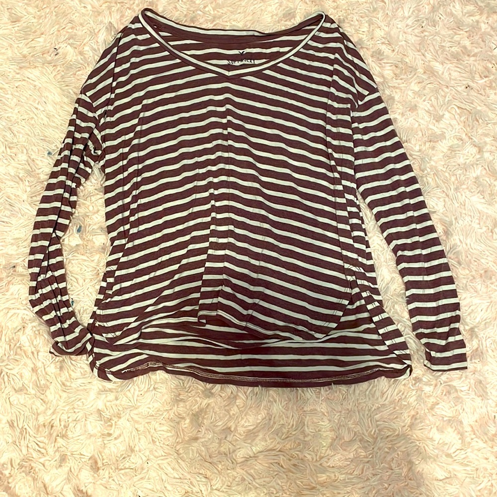 American Eagle- Women’s XS, Long Sleeve, V neck